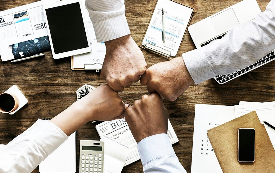 pixabay_mohamed_hassan_teamwork_web
